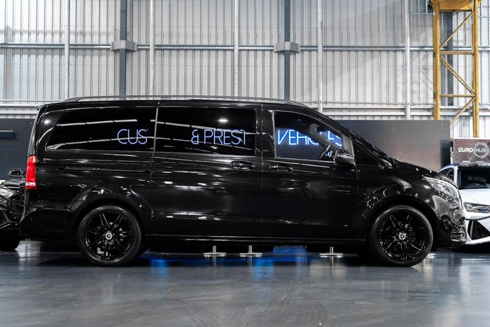 2022 Mercedes-Benz V-Class V300 d AMG Avantgarde