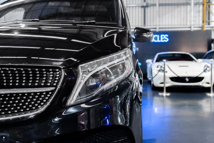 2022 Mercedes-Benz V-Class V300 d AMG Avantgarde