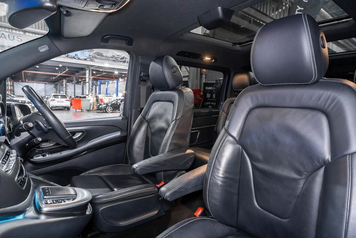 2022 Mercedes-Benz V-Class V300 d AMG Avantgarde