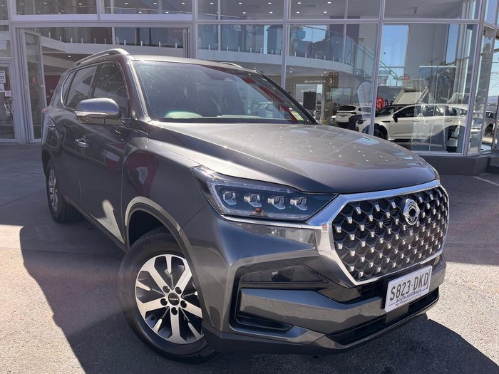 2025 KGM Rexton