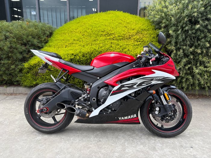 2014 Yamaha YZF-R6 Red