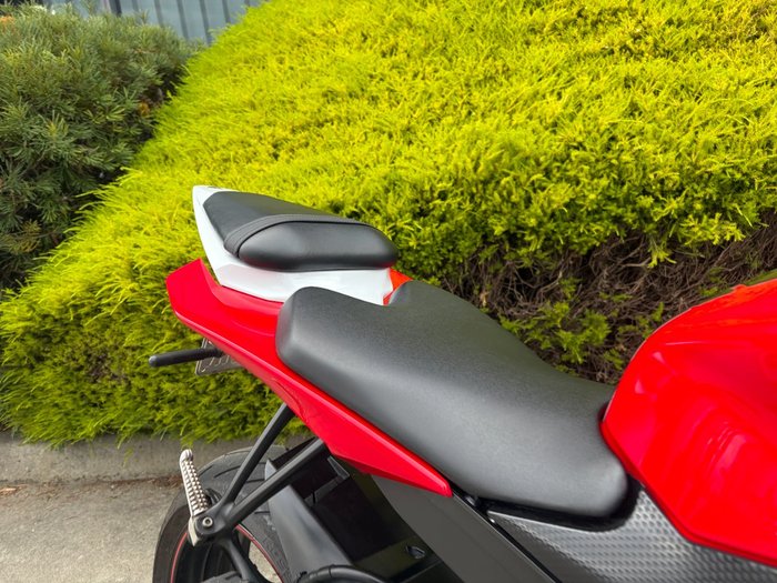 2014 Yamaha YZF-R6 Red