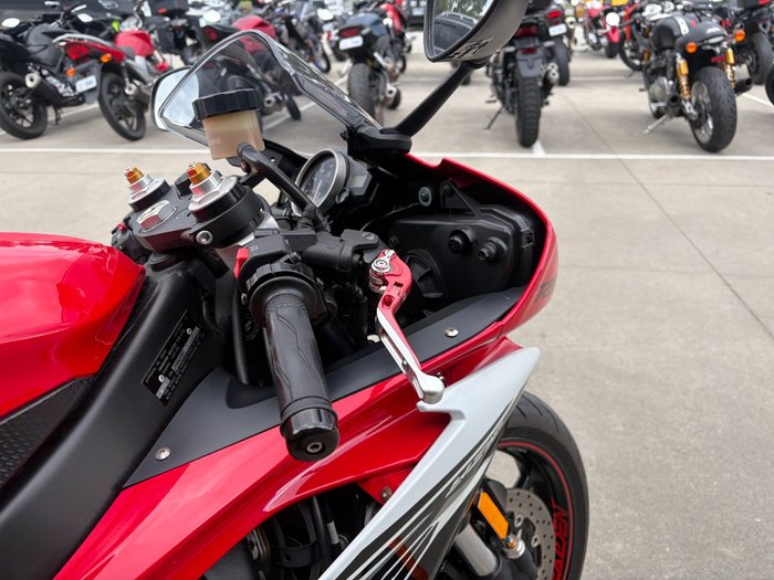2014 Yamaha YZF-R6 Red