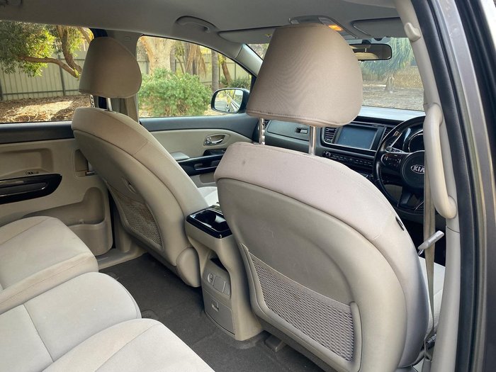 2017 Kia Carnival Si