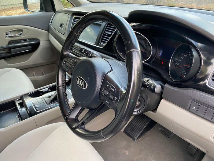 2017 Kia Carnival Si