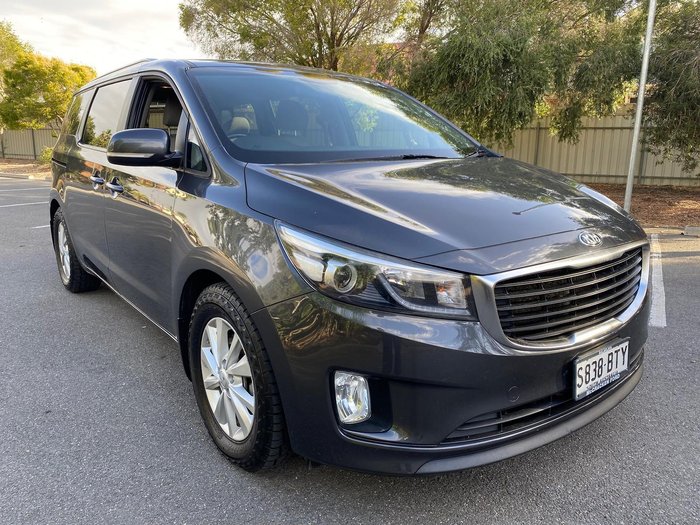 2017 Kia Carnival
