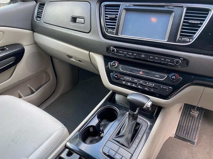 2017 Kia Carnival Si