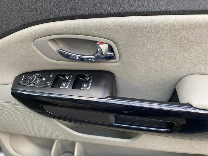 2017 Kia Carnival Si