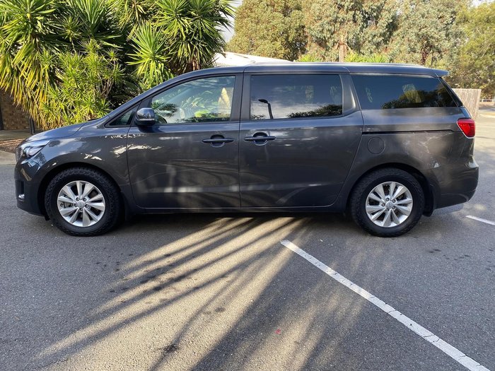 2017 Kia Carnival Si