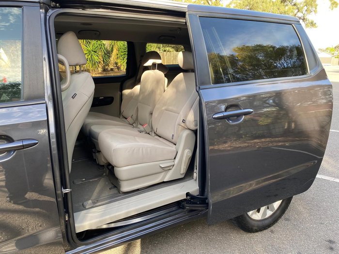 2017 Kia Carnival Si