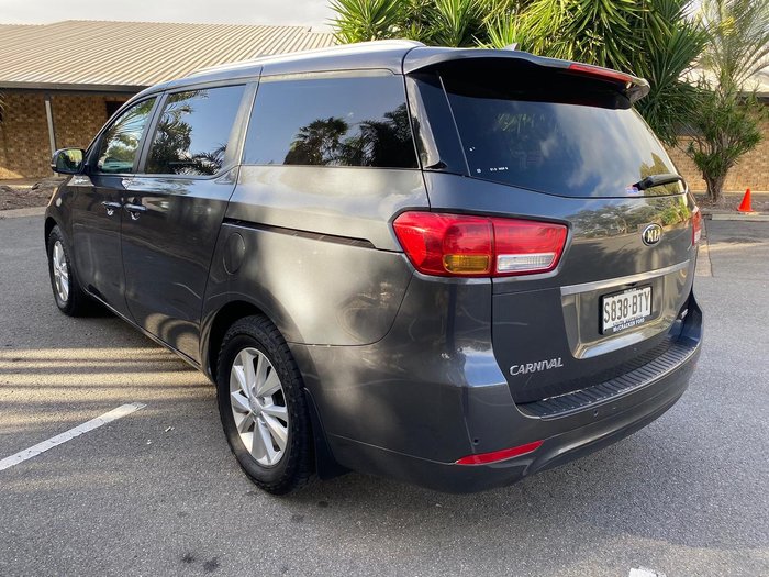 2017 Kia Carnival Si