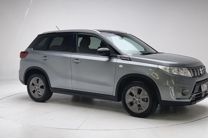 2022 Suzuki Vitara Shadow