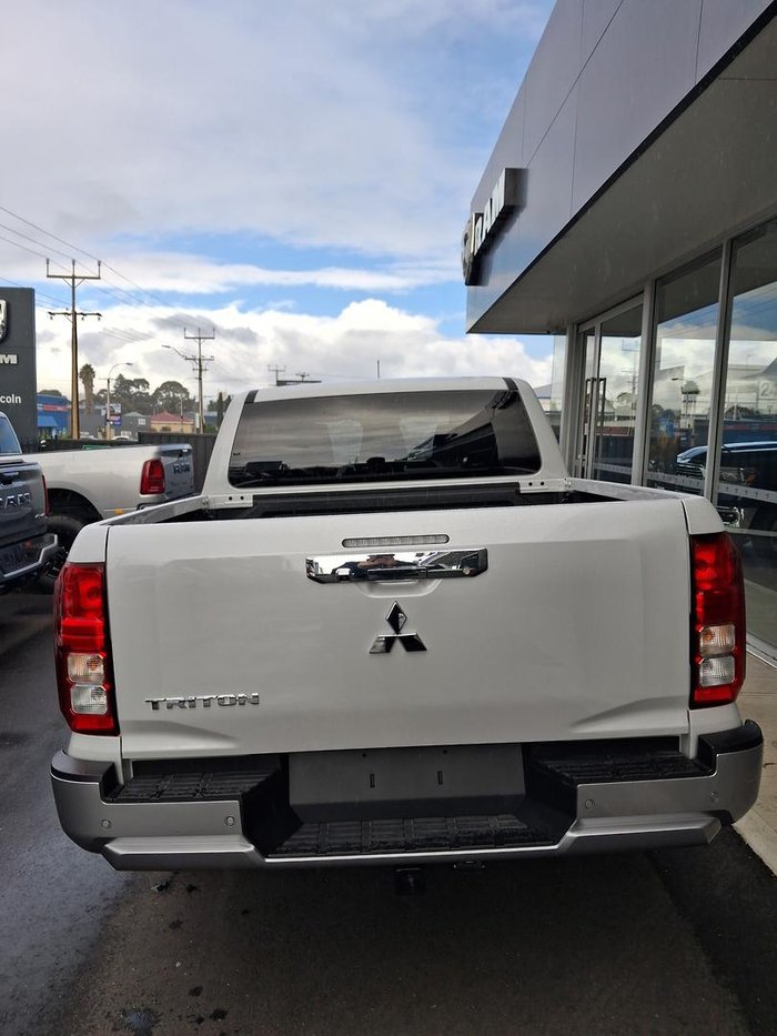 2025 Mitsubishi Triton GLX-R