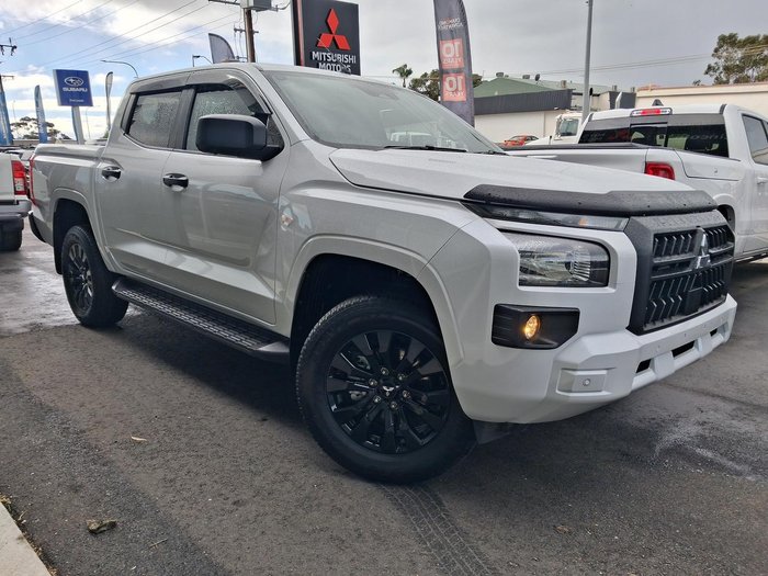 2025 Mitsubishi Triton GLX-R