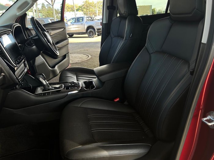 2022 Isuzu MU-X LS-T