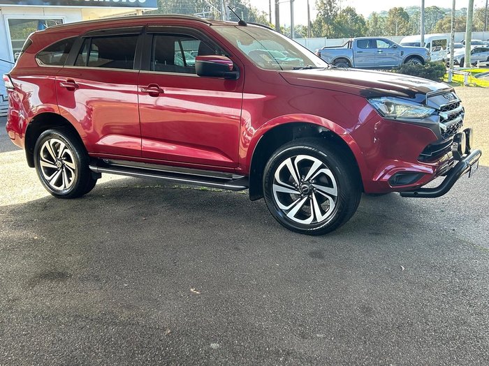2022 Isuzu MU-X LS-T