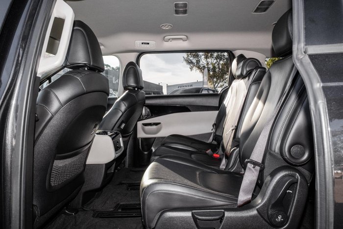 2021 Kia Carnival SLi