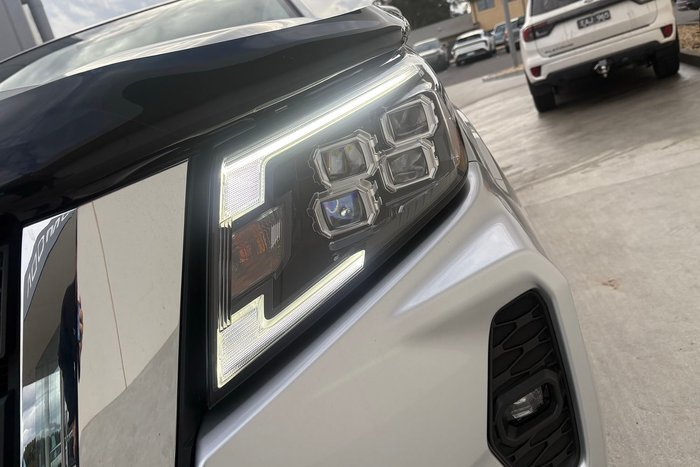2021 Nissan Navara ST-X