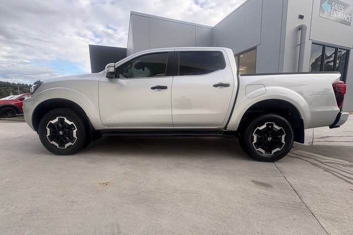 2021 Nissan Navara ST-X