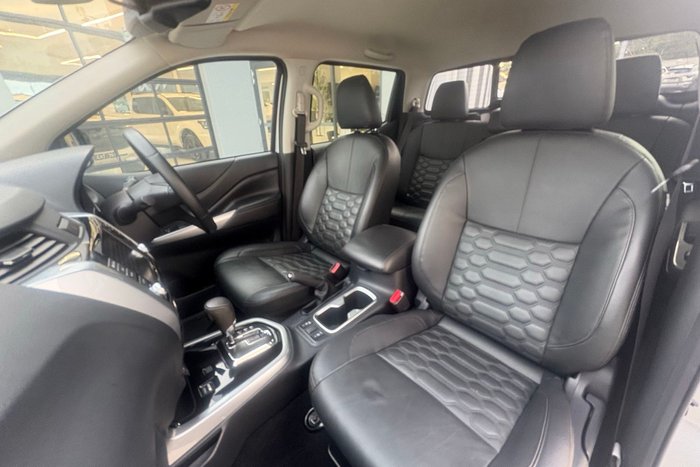 2021 Nissan Navara ST-X