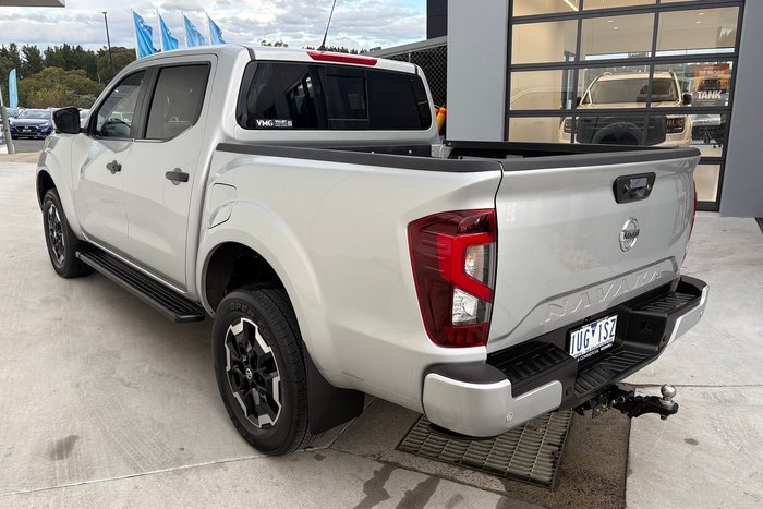 2021 Nissan Navara ST-X