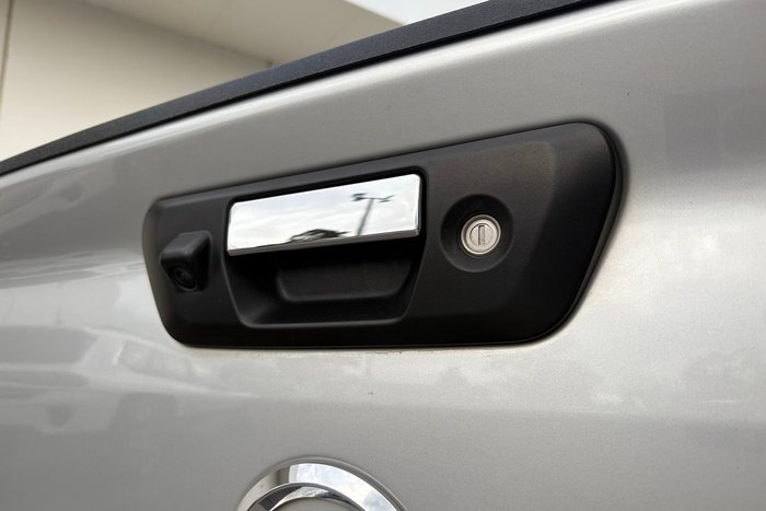 2021 Nissan Navara ST-X