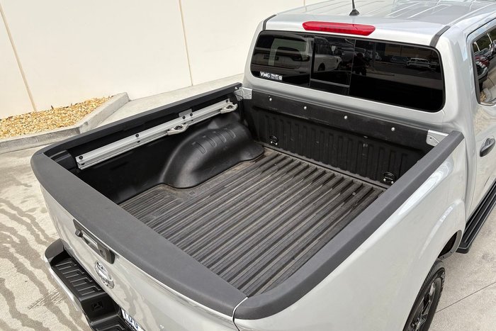 2021 Nissan Navara ST-X