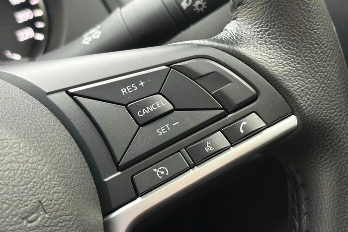 2021 Nissan Navara ST-X