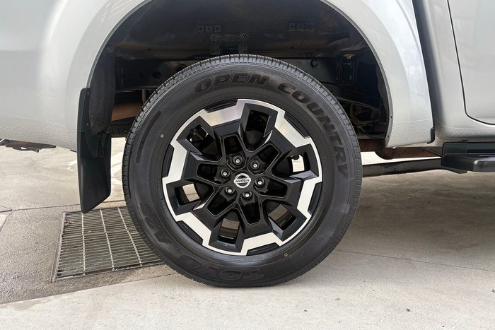 2021 Nissan Navara ST-X