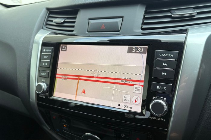 2021 Nissan Navara ST-X