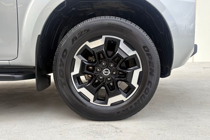 2021 Nissan Navara ST-X
