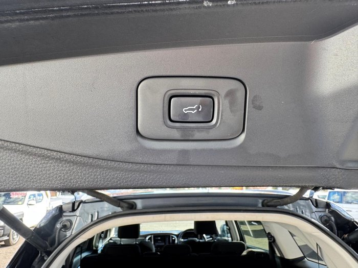 2021 Isuzu MU-X LS-U