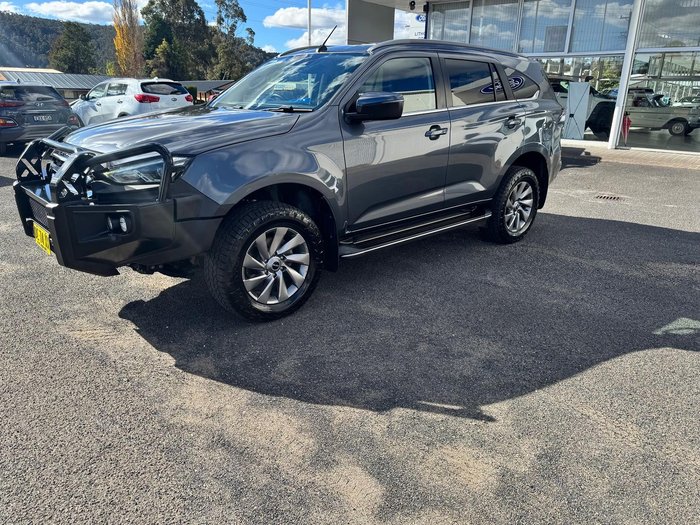 2021 Isuzu MU-X LS-U