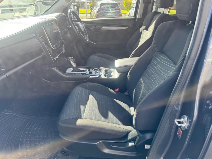 2021 Isuzu MU-X LS-U