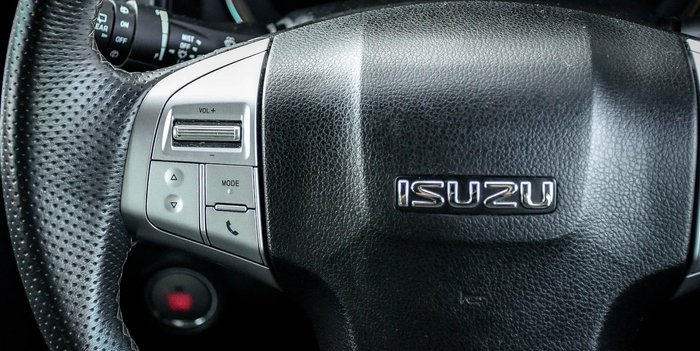 2020 Isuzu MU-X LS-T