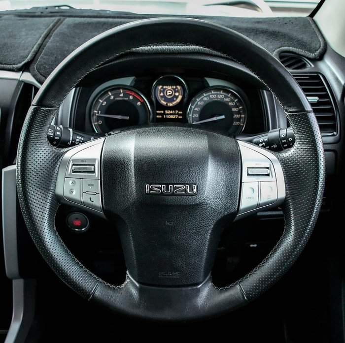2020 Isuzu MU-X LS-T