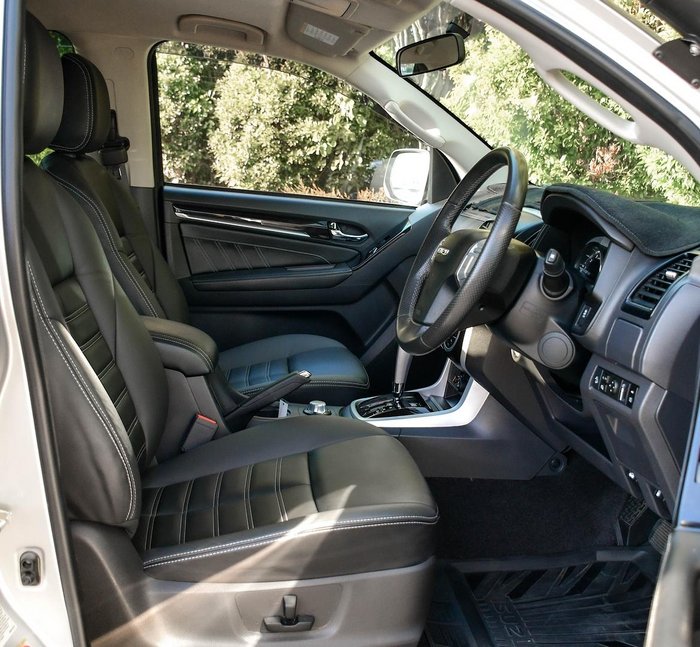 2020 Isuzu MU-X LS-T