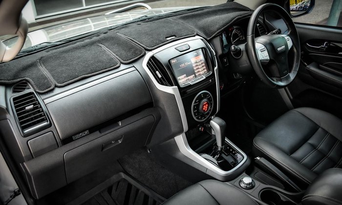 2020 Isuzu MU-X LS-T
