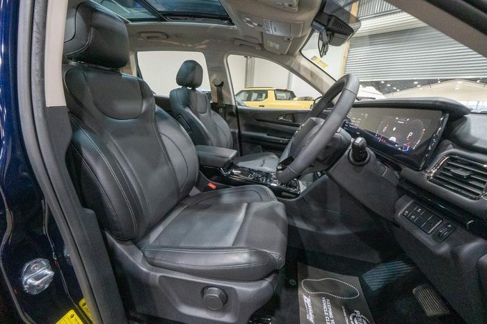 2025 Mahindra XUV700 AX7L