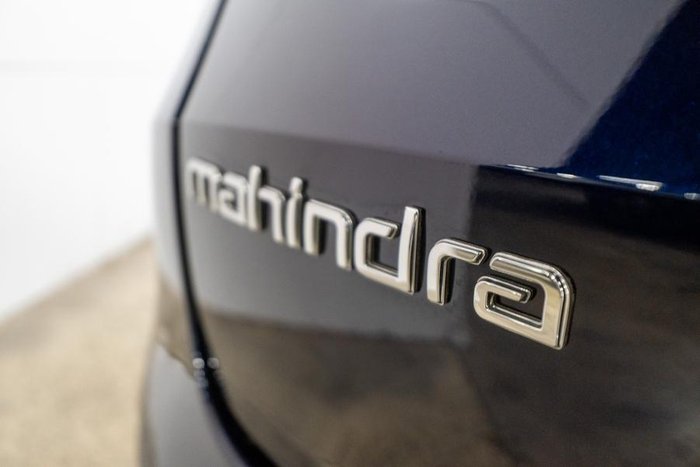 2025 Mahindra XUV700 AX7L