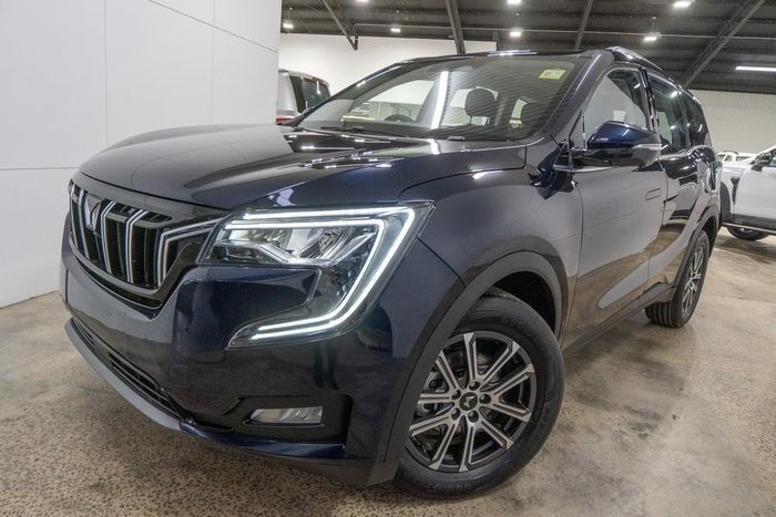 2025 Mahindra XUV700