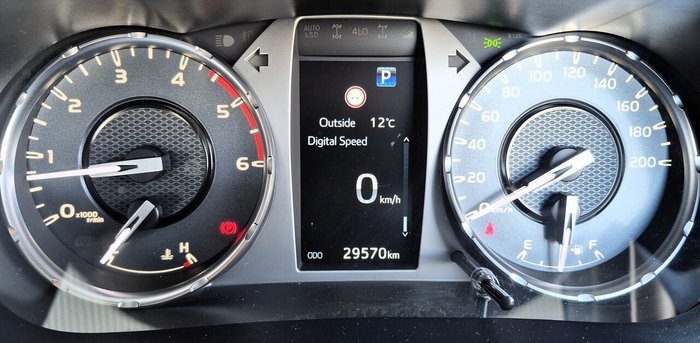 2023 Toyota Hilux 4x4