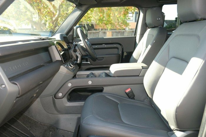 2025 Land Rover Defender 90 D250 S