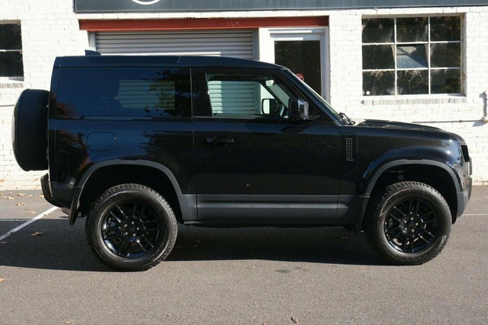 2025 Land Rover Defender 90 D250 S