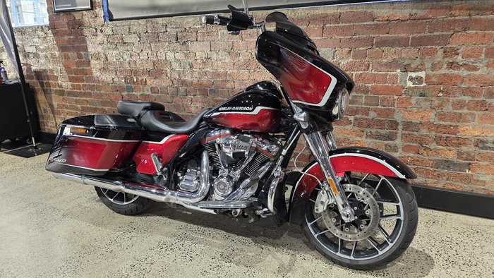 2021 Harley-Davidson CVO Street Glide 117 (FLHXSE)