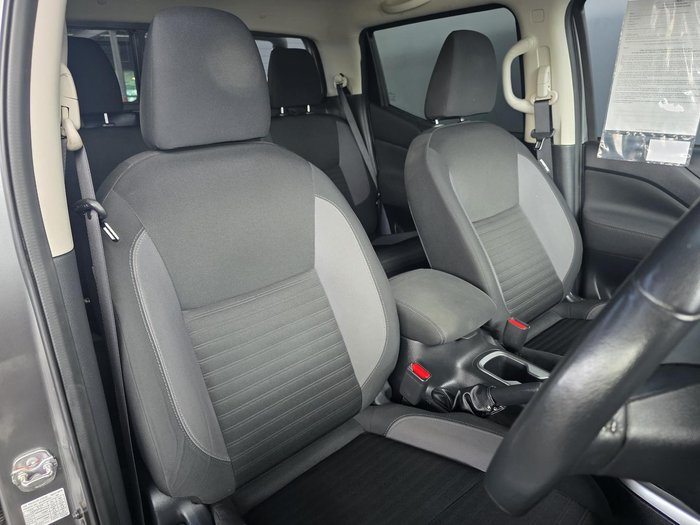 2021 Nissan Navara ST-X
