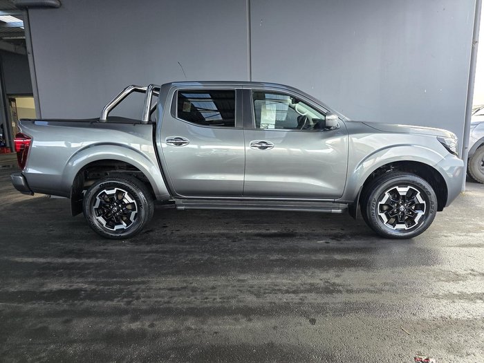 2021 Nissan Navara ST-X