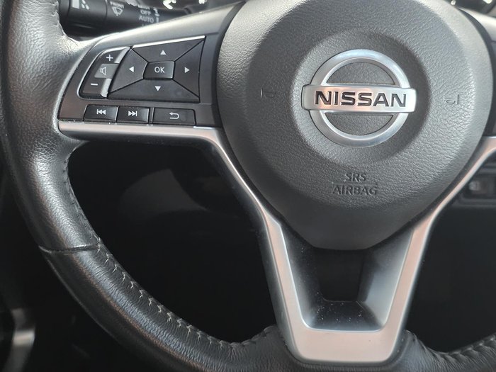 2021 Nissan Navara ST-X