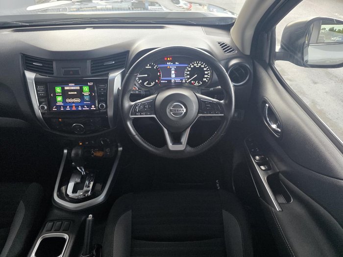 2021 Nissan Navara ST-X