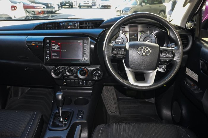 2022 Toyota Hilux SR